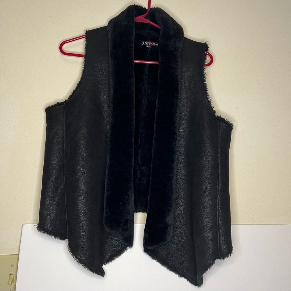 JustFab black open front faux fur vest soft interior polyester women's medium